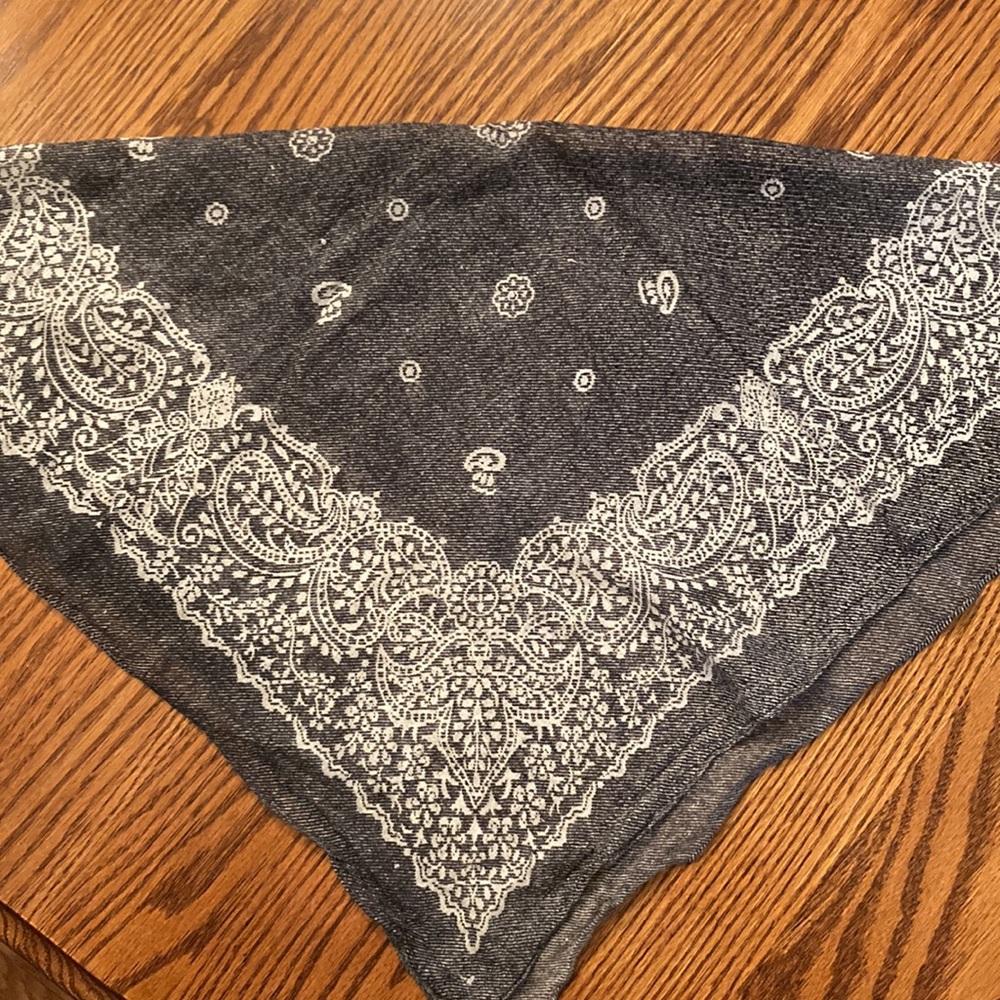Set of 2 square scarves - Picture 2 of 4